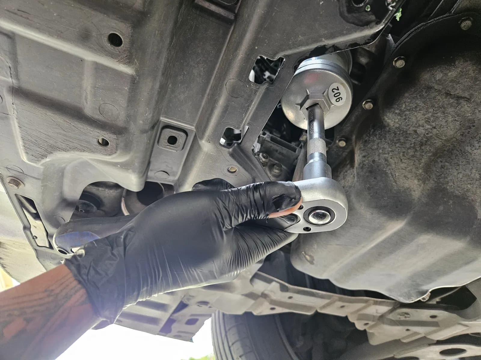 Engine bay inspection during a logbook service